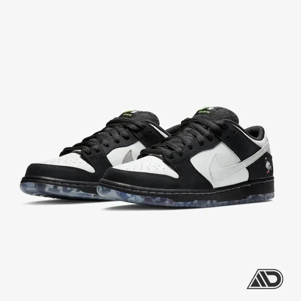 Dunk Low Panda Pigeon